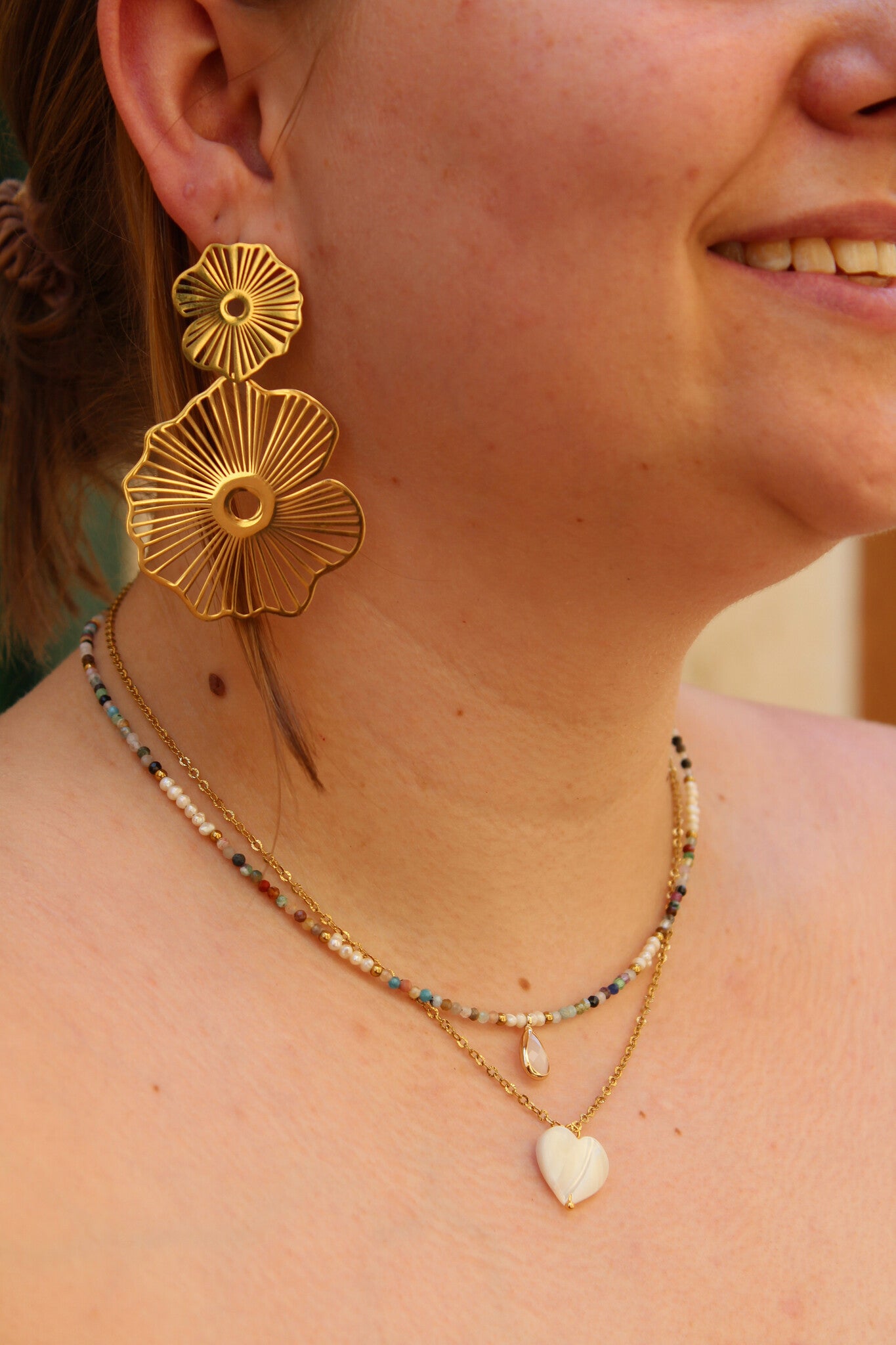 Heart Shaped Shell - Necklace - Stainless Steel